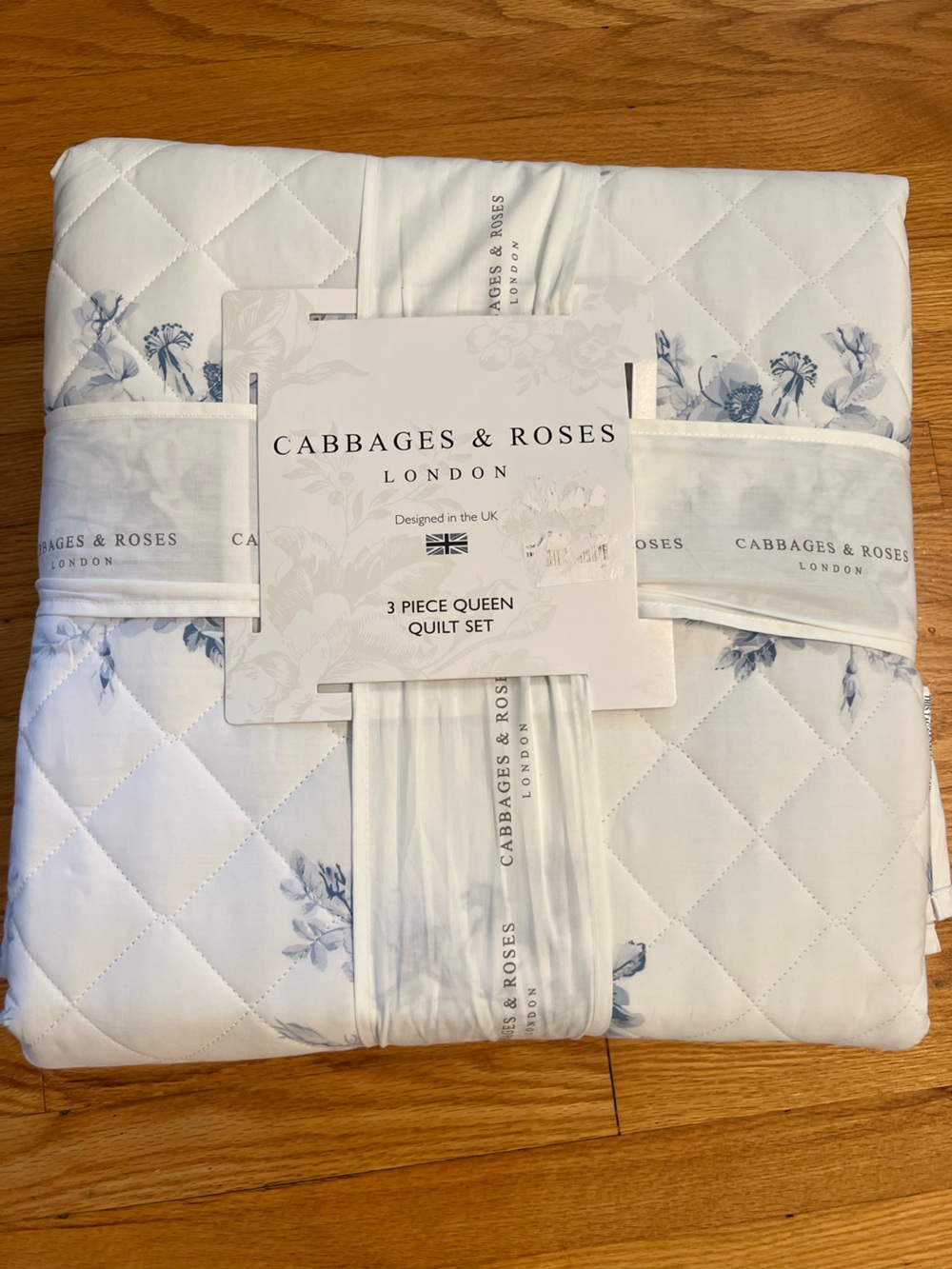 Cabbages & Roses London 3-Piece Queen Quilt Set